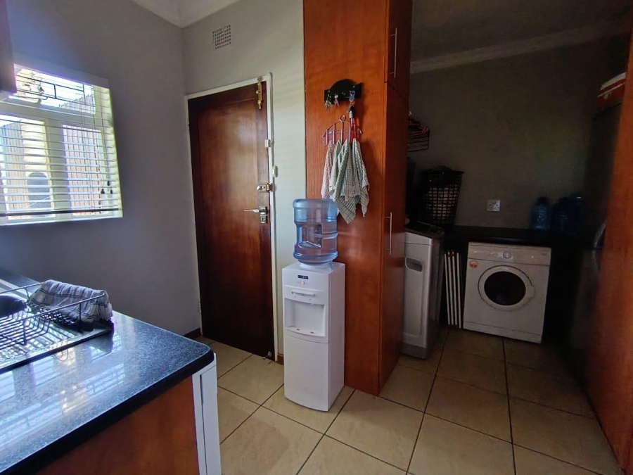 5 Bedroom Property for Sale in Universitas Free State